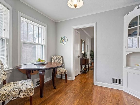 3rd image of 6511 Charlotte St