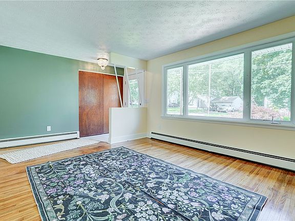 3rd image of 69 Elmore Dr