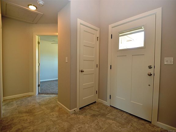 2nd image of 504 E Grant Pl