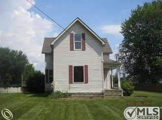 37214 Willow Rd, New Boston, MI 48164