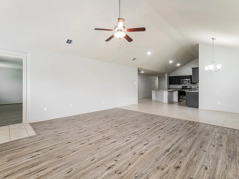 23302 Sawmill Pass — Photo 5