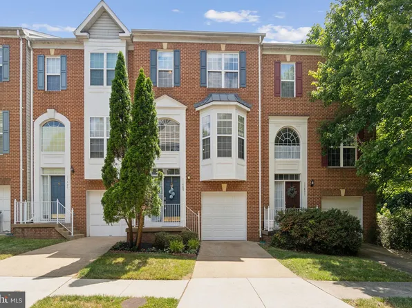 11489 Carriage Gate Ct, Fairfax, VA 22030