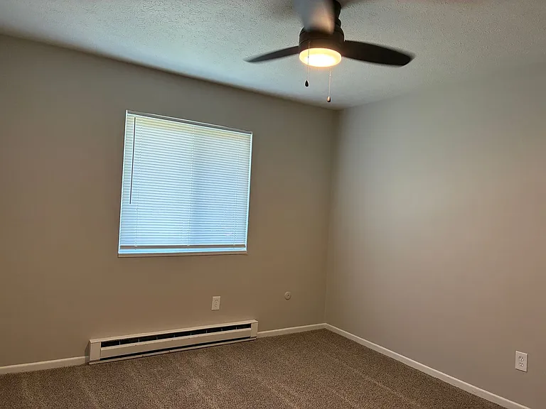 Waynedale Circle Apartments — Photo 39