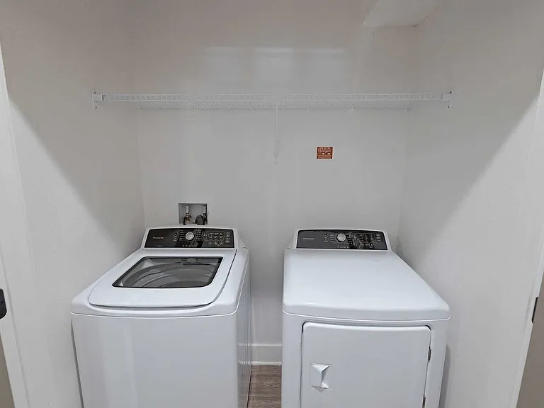 The Parian Luxury Apartments — Photo 77