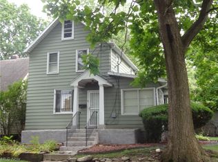 925 Davis St, Akron, OH 44310