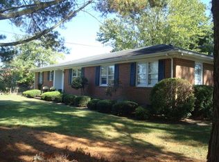 3000 Woodlawn Dr, Suffolk, VA 23434