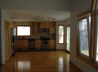 2380 N Periwinkle Way, Round Lake Beach, IL