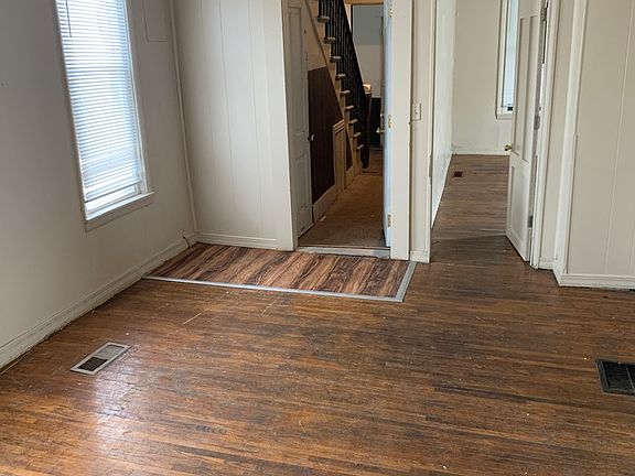 4th image of 169 Sherburne Ave