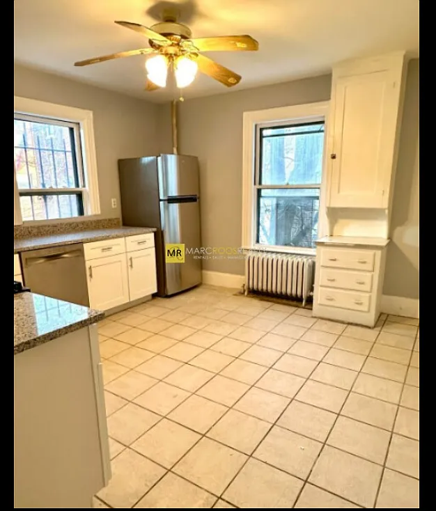 2 bed, 9999 sqft, $2,600 — Photo 1