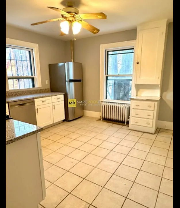 16 Quint Ave #2