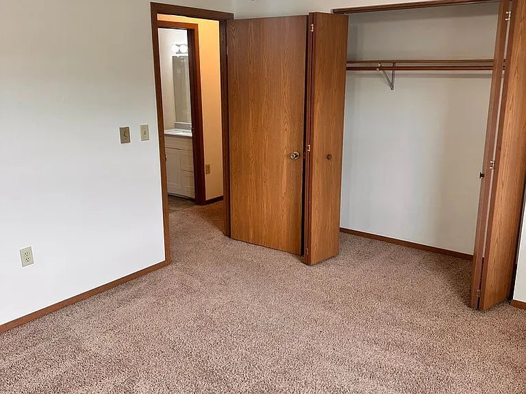 4908 Coventry Ct — Photo 29