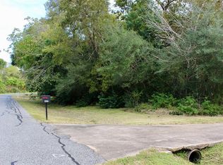 607 Oak Dr, Friendswood, TX 77546