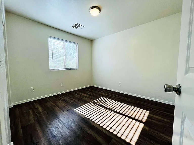 7216 N 72nd Dr — Photo 18
