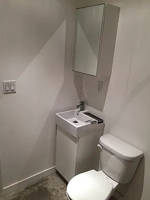 Rented by Zone Corp | media 68