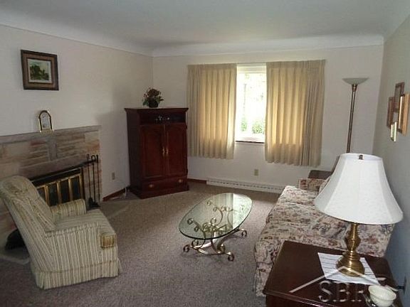 4th image of 2651 Haenlein Dr