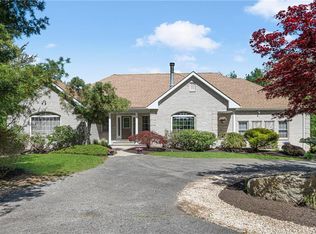 52 Peck Hill Rd, Scituate, RI 02857
