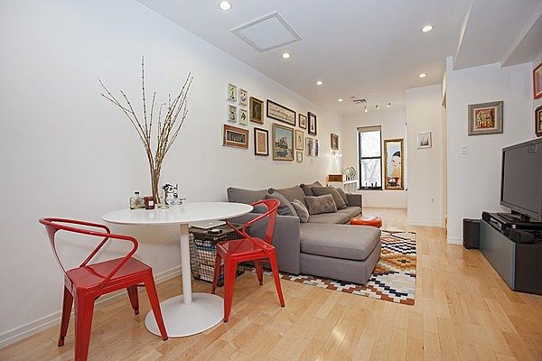 1st image of 26 E 2nd St APT 3