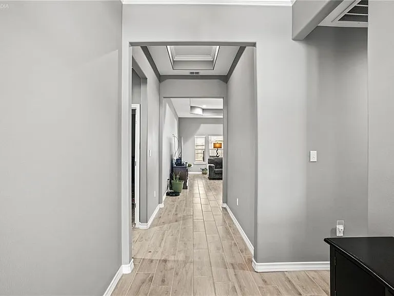 3921 Woodhouse — Photo 17