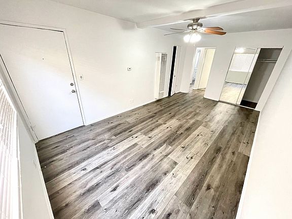 5th image of 5725-5729 Vineland Ave #8725-01