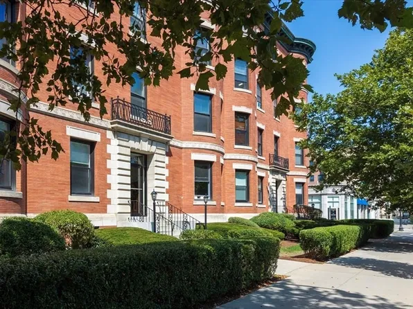 1060 Beacon St APT 11, Brookline, MA 02446