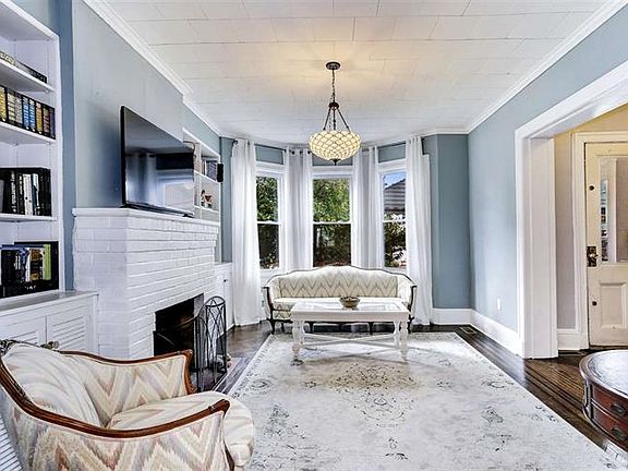 5th image of 210 Harrison Ave