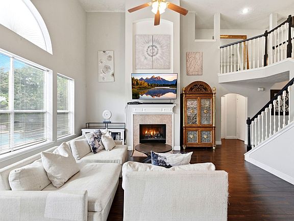 2nd image of 20835 Deauville Dr