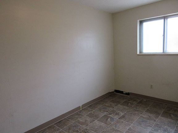 4th image of 166 N 200 W