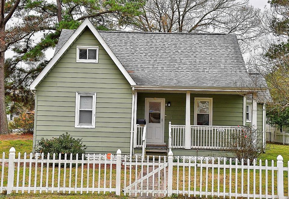 Big corner lot for plenty of elbow room.