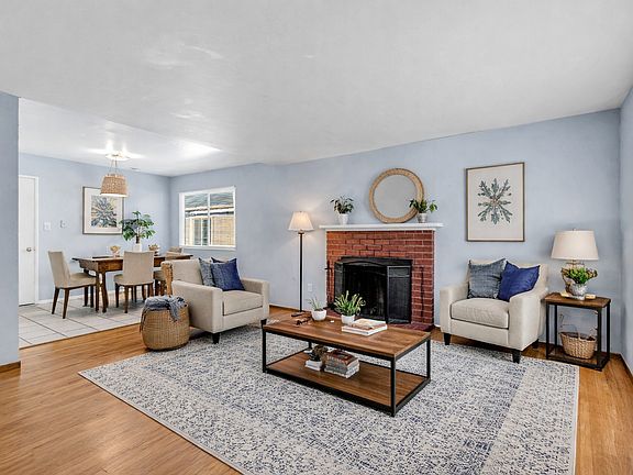 4th image of 1714 Pole Line Rd