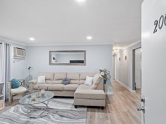 4th image of 440 North Ave APT 200