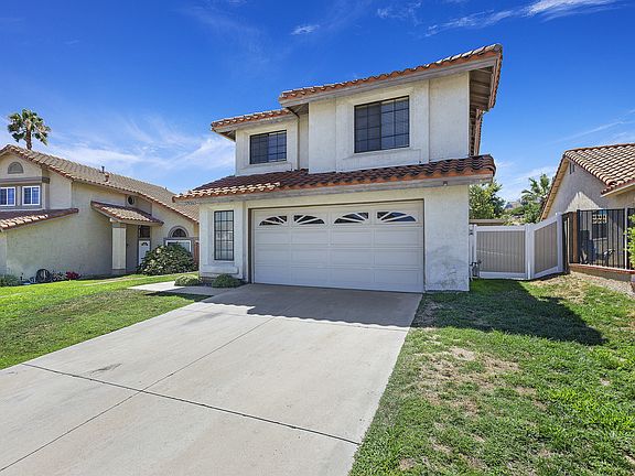 3rd image of 39365 Medina Ct