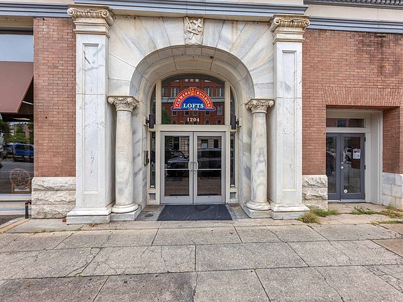 2nd image of 1204 1st Ave APT 306