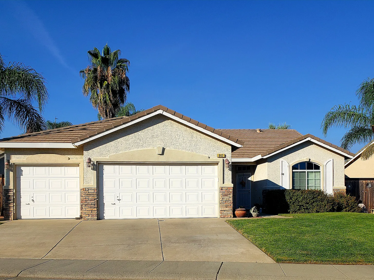 942 Mallard Court — Photo 1