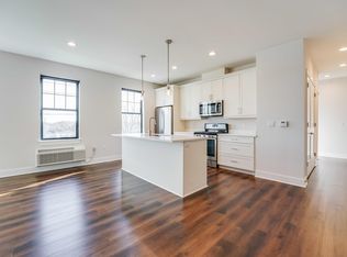 110 Market St APT 203, Saddle Brook, NJ 07663