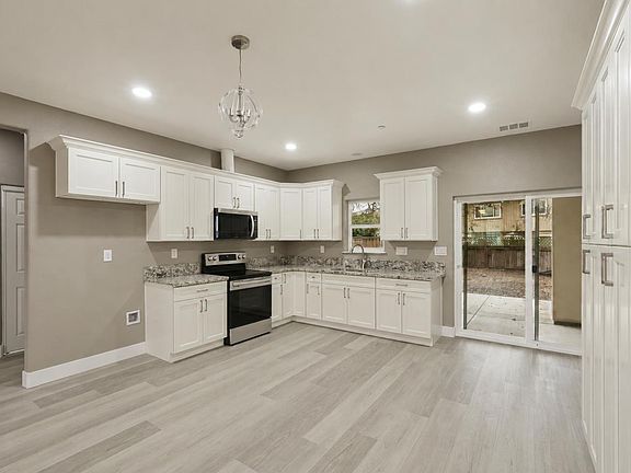 4th image of 9421 Carter Ct