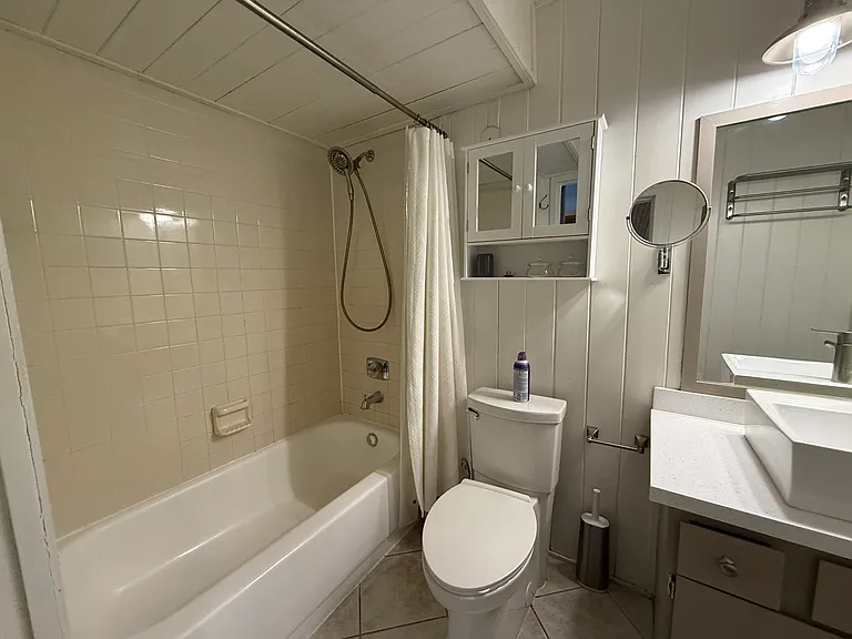 101 Forest Dr #D — Photo 12