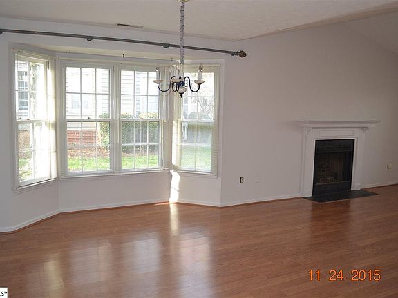 3rd image of 40 Wood Pointe Dr Unit 53