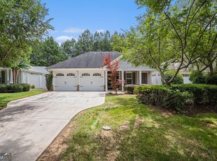 125 Cottage Club Dr, Locust Grove, GA 30248