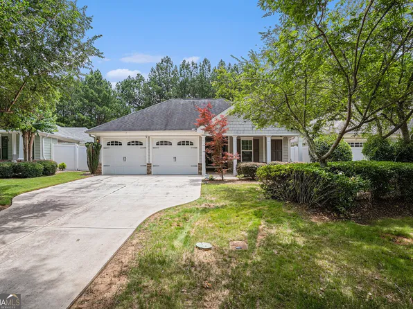 125 Cottage Club Dr, Locust Grove, GA 30248