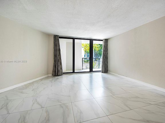 3rd image of 1301 River Reach Dr APT 114