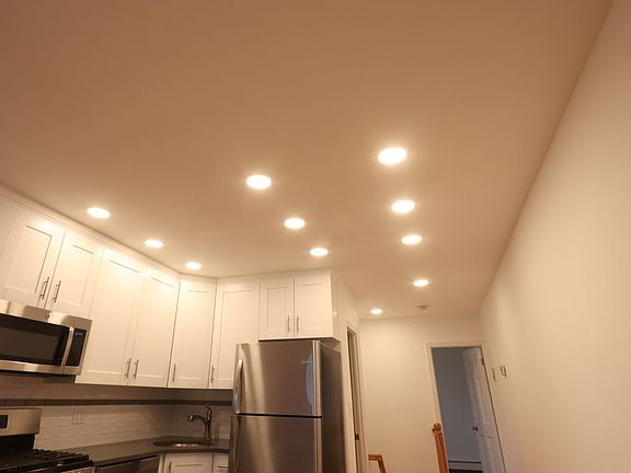 4th image of 152 Degraw St APT 1F