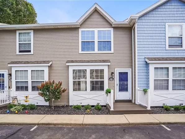 3258 Woodland Trl Unit B, Cortland, OH 44410