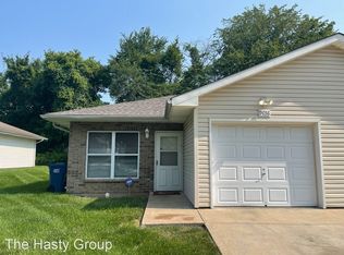 9036 E 85th Ter, Raytown, MO 64138