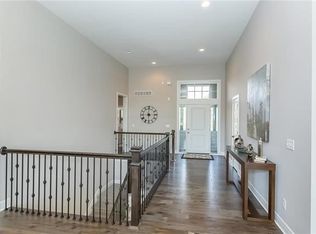 7350 NW Forest Lakes Dr, Kansas City, MO 64152