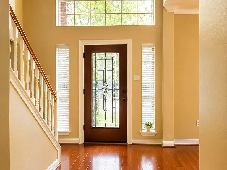 14218 Swallowfield Dr — Photo 3