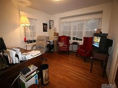 4th image of 31 Bogart Ave
