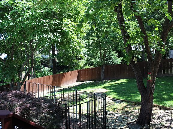 3rd image of 6 NW White Way