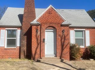 1207 S Blackburn St, Brady, TX 76825