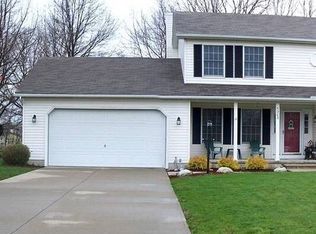 5303 Deercreek Ct, Sheffield Village, OH 44054