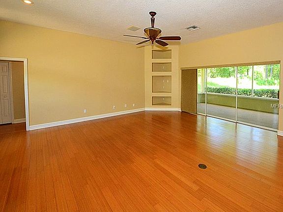 4th image of 16345 Myers Ct
